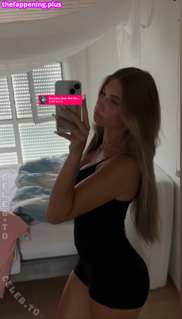 02.queenice / 18queenjce Nude OnlyFans Photo #21