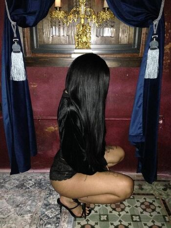 Full leaked Parisrx private onlyfans photo