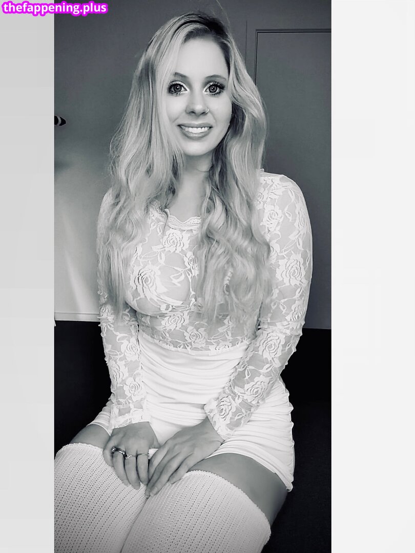 100rainbowdresses / Jess Talor / rainbowkittie90 Nahá OnlyFans fotografie #15