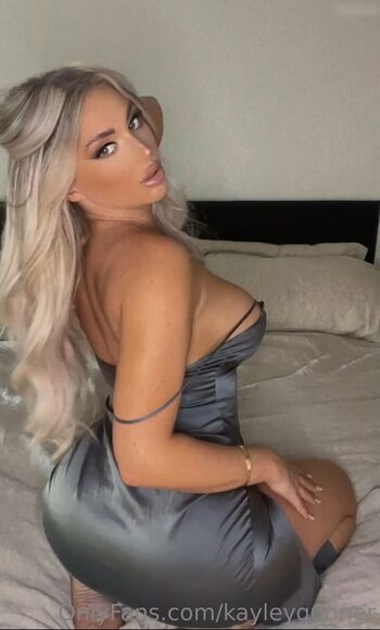 Full leaked Paige clementine/ private onlyfans photo