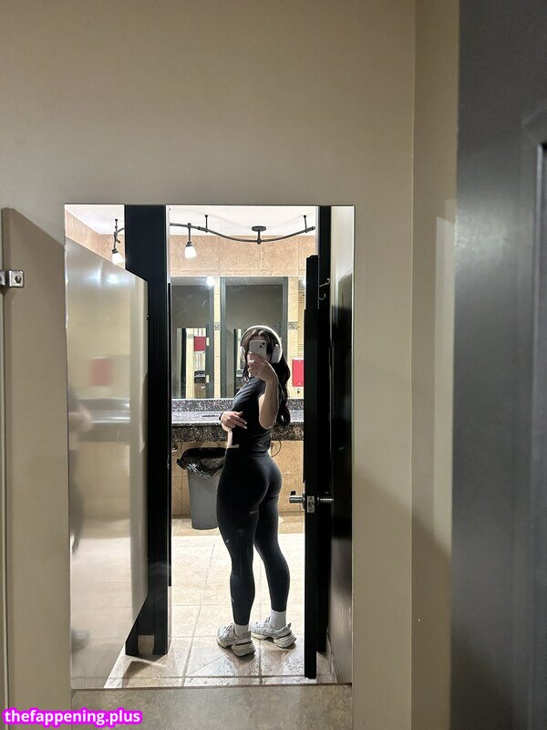33emm / emm / exclusive.emm Naakte OnlyFans Foto #4