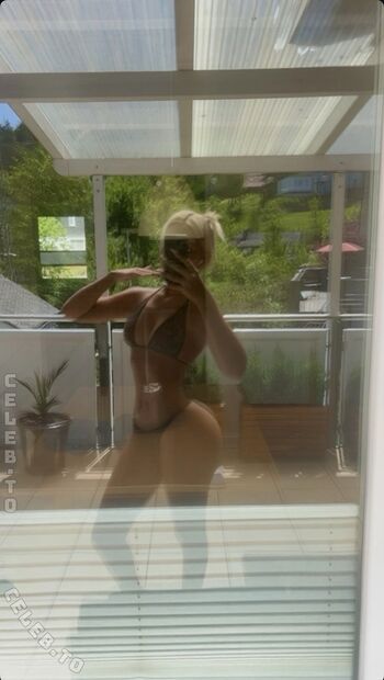 Full leaked Hanaaa private onlyfans photo