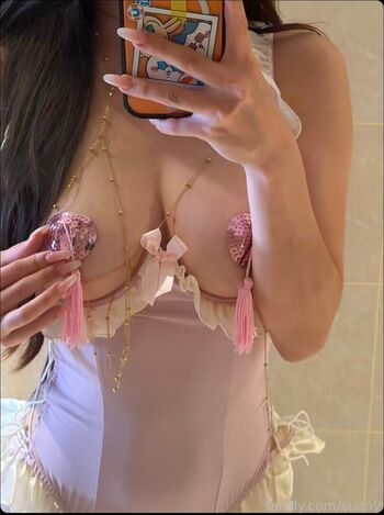 Full leaked Sunnyyy private onlyfans photo