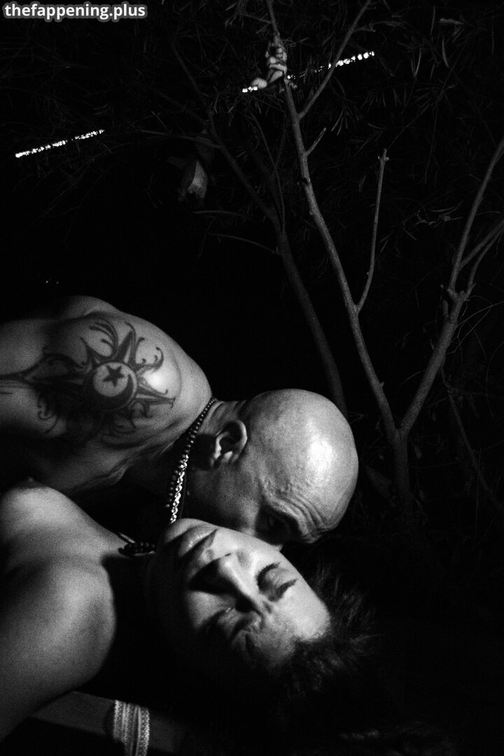 99WAREH0USE / 99WareHouse / cw / favicon.ico / https: Nacktes OnlyFans Foto #40