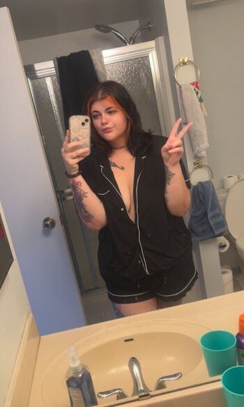 Full leaked Footinches private onlyfans photo