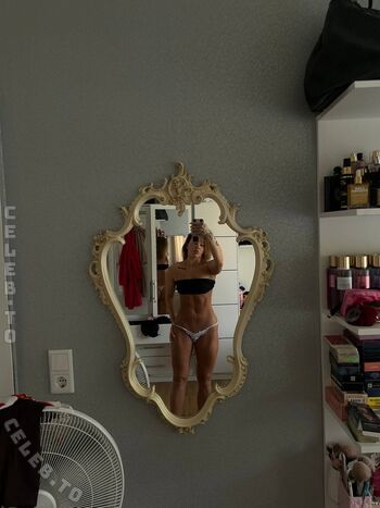 Full leaked Tskimmyxo private onlyfans photo