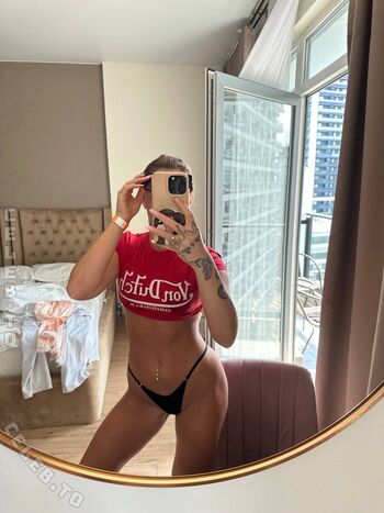 Full leaked Tskimmyxo private onlyfans photo