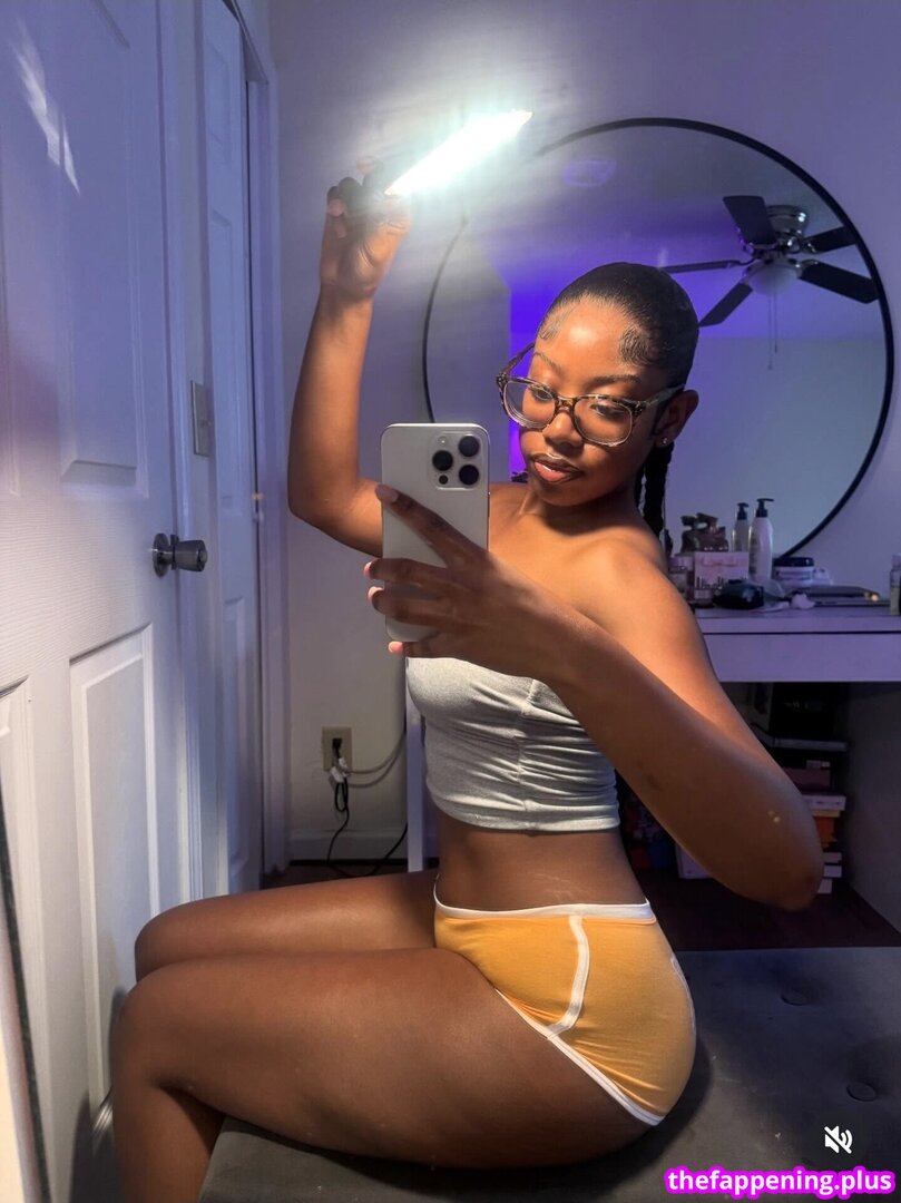 Aaliyah Monet / aaliyahhmonettt / aaliyahmonet_ / https: Foto OnlyFans Desnuda #3