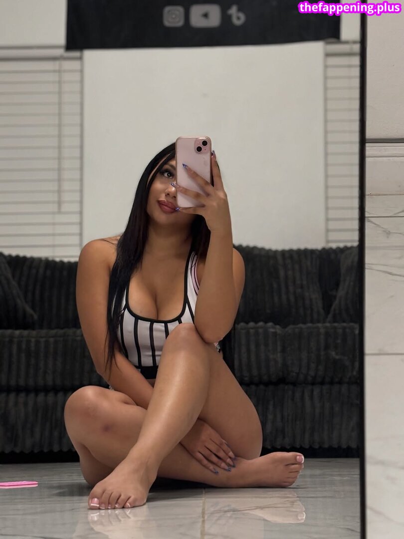 Aaliyahhofficial Nude OnlyFans Photo #4