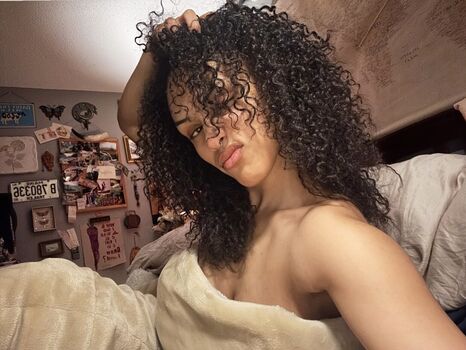 Full leaked Aaliyeezy private onlyfans photo