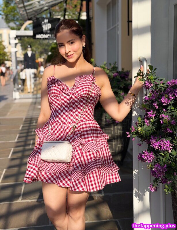 Aamna Sharif / aamnasharifofficial नग्न OnlyFans फोटो #13