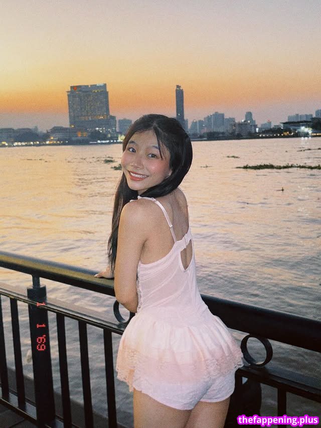 Saipetch B. / aaomhelloo Фото обнажённых OnlyFans #89