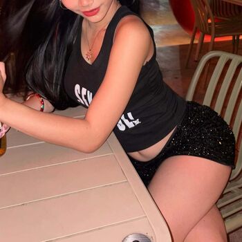 Full leaked Aaomhelloo page private onlyfans photo