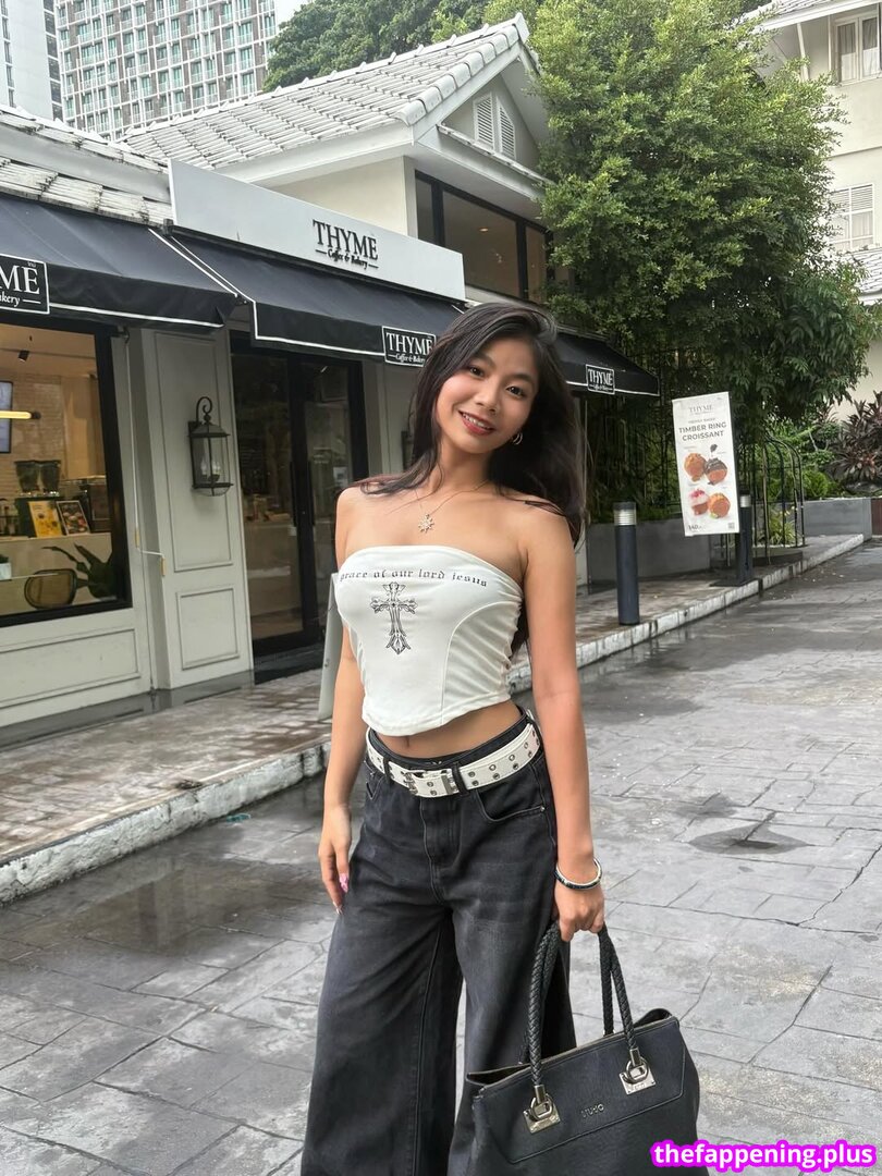 Saipetch B. / aaomhelloo Φωτογραφία Γυμνών OnlyFans #204