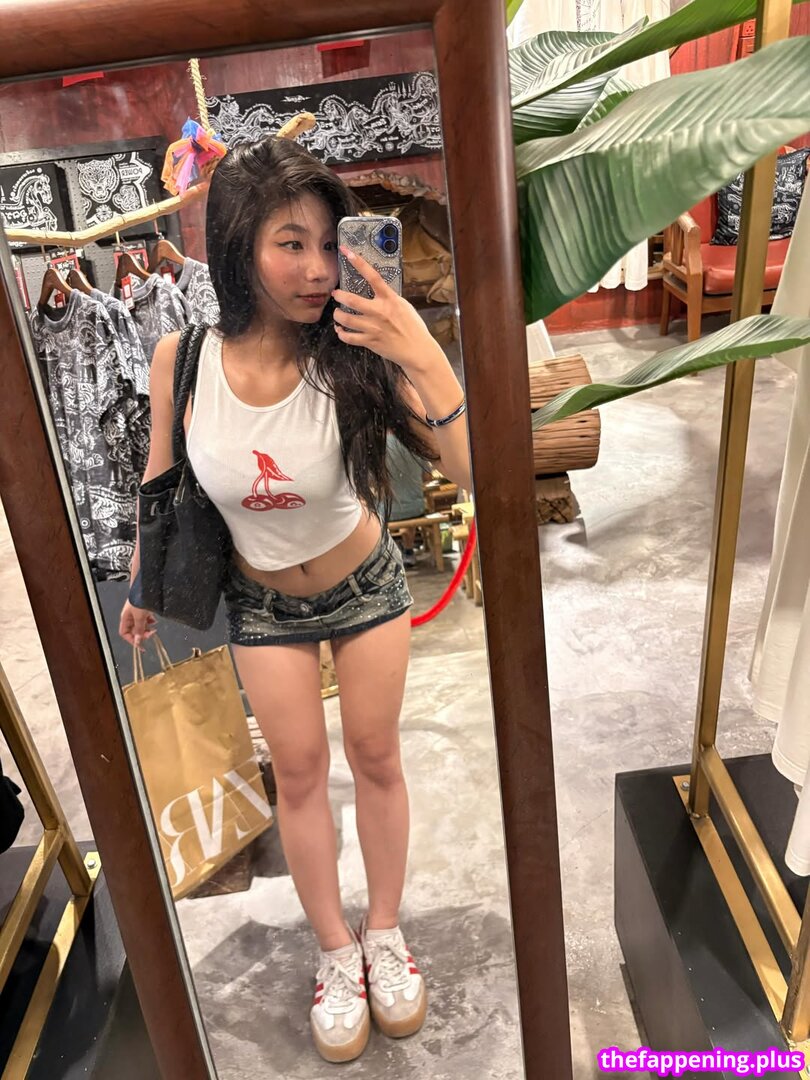 Saipetch B. / aaomhelloo Meztelen OnlyFans Fotó #212