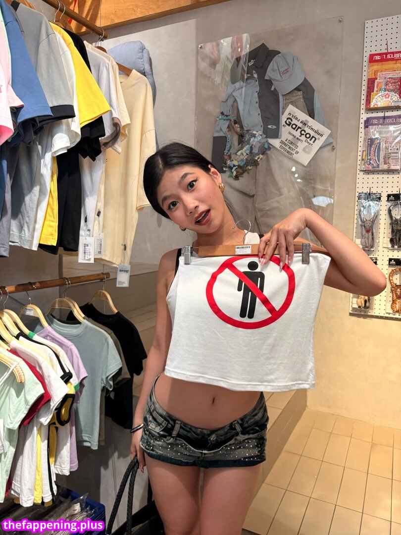 Saipetch B. / aaomhelloo Fotografie OnlyFans Dezbrăcată #216
