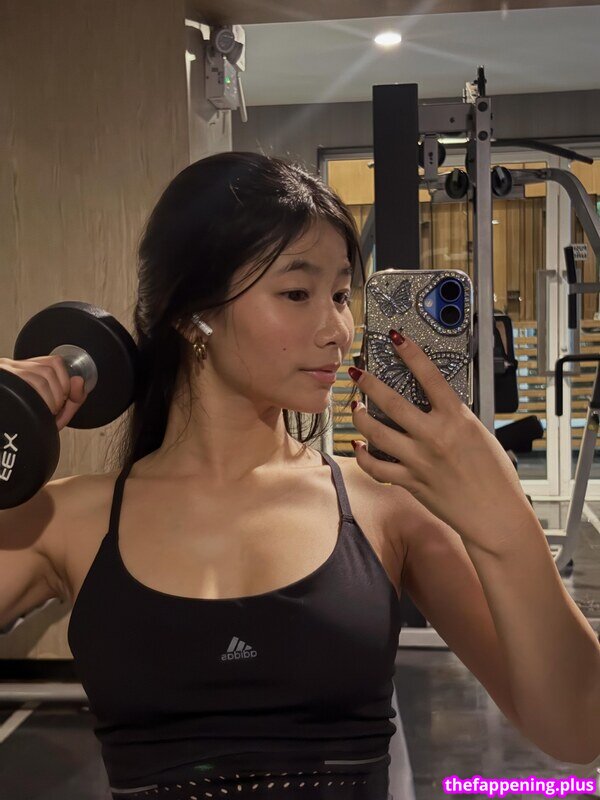 Saipetch B. / aaomhelloo Foto OnlyFans Nua #248