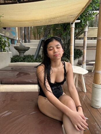 Full leaked Aaomhelloo page private onlyfans photo