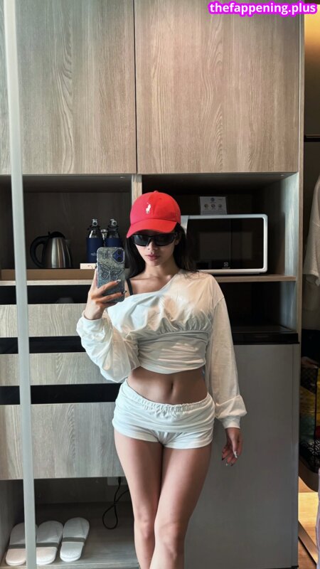 Saipetch B. / aaomhelloo Çıplak OnlyFans Fotoğrafı #377