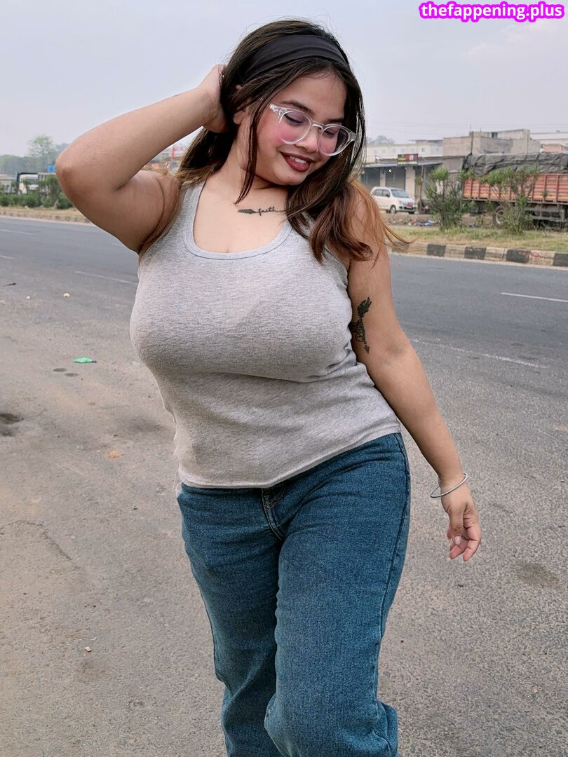 Aastha Singh / aasthaaax / voidedfiction / yaar.aasthaa Naken OnlyFans Foto #39