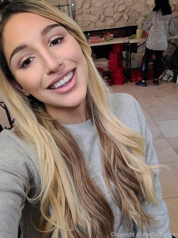 Full leaked Abella danger private onlyfans photo