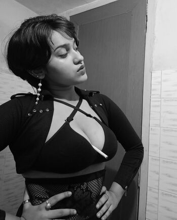 Full leaked Abhipsa karmakar private onlyfans photo