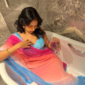 Full leaked Abia azam page private onlyfans photo