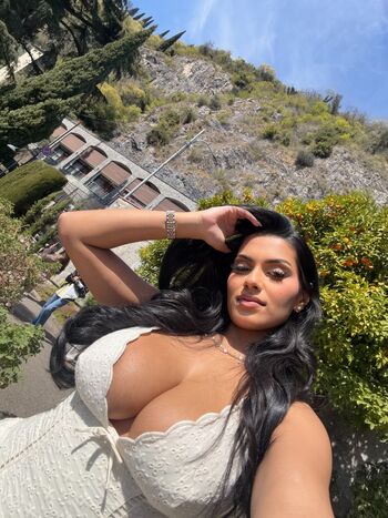 Full leaked Abida private onlyfans photo