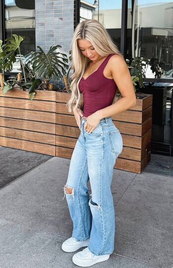 Full leaked Addi shaw page private onlyfans photo