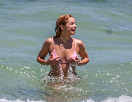 Full leaked Addison rae  page private onlyfans photo