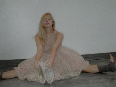 Full leaked Addison rae  page private onlyfans photo