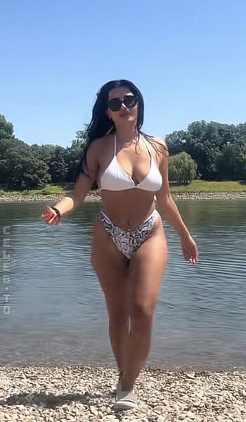 Full leaked Adelina hyseni private onlyfans photo