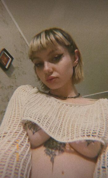 Full leaked Adelinam private onlyfans photo