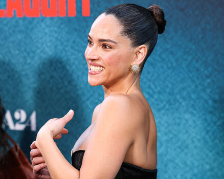 Adria Arjona