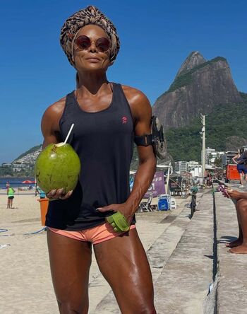 Adriana Bombom