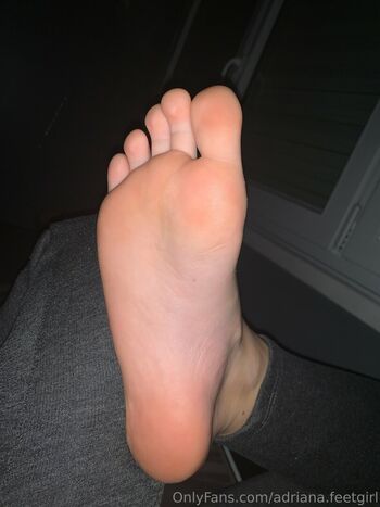 adriana.feetgirl