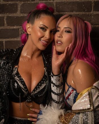 Aew Harley Cameron