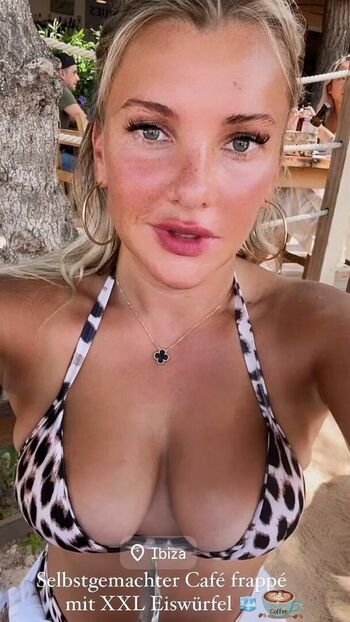 AI Generated Celebrity Nudes