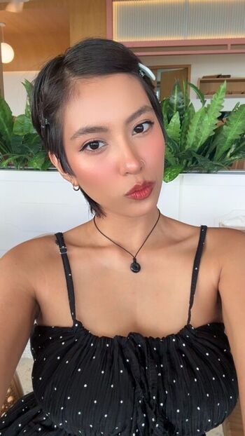 Full leaked Aienabatrisaa private onlyfans photo