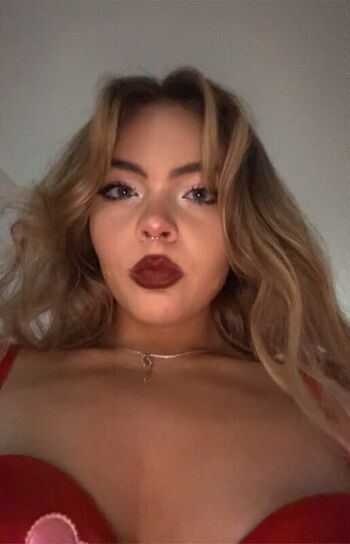 Full leaked Aiiygatorz private onlyfans photo