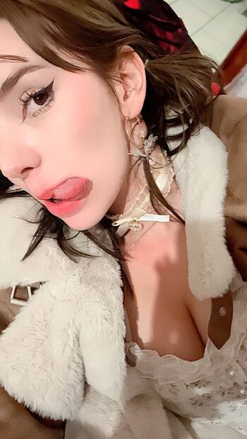 Full leaked Aiko love u page private onlyfans photo