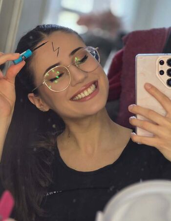 Full leaked Ailaughatmyownjokes private onlyfans photo