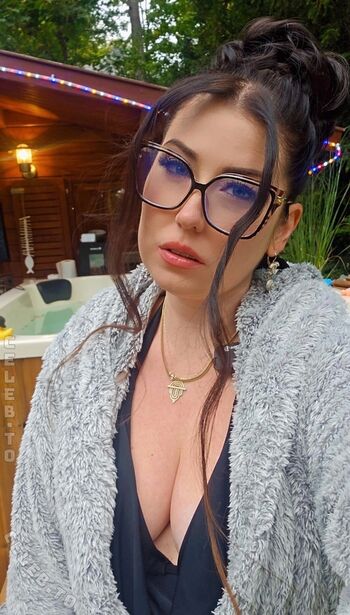 Full leaked Ailenax private onlyfans photo