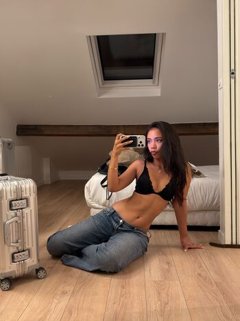 Full leaked Aimeejaihall private onlyfans photo