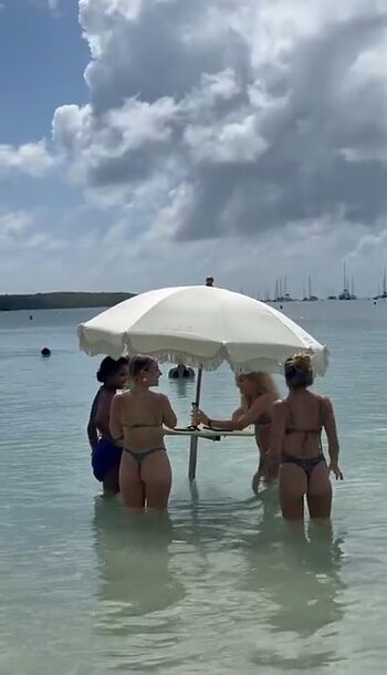 Full leaked Aimie perino private onlyfans photo