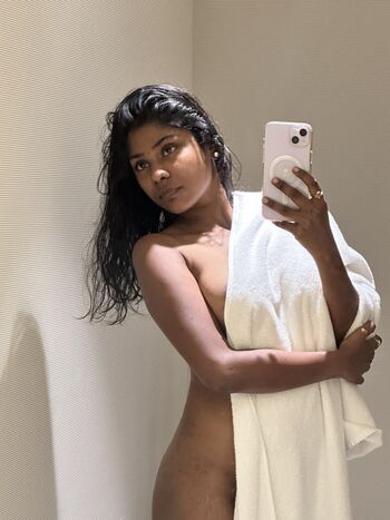 Full leaked Aishwarya vadivu private onlyfans photo