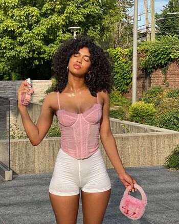 Full leaked Aixa jahara page private onlyfans photo