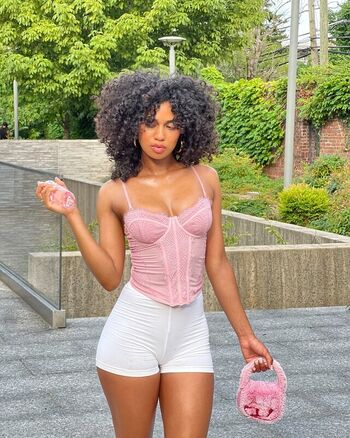 Full leaked Aixa jahara page private onlyfans photo