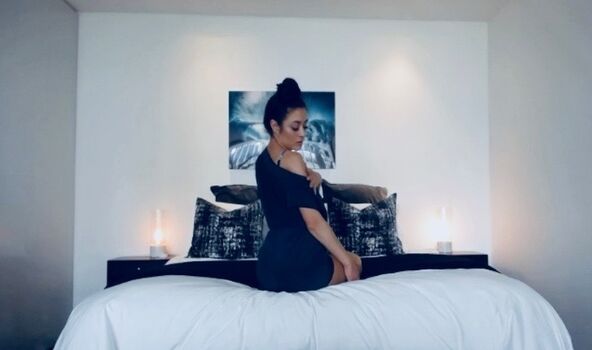 Full leaked Akiraxaura private onlyfans photo