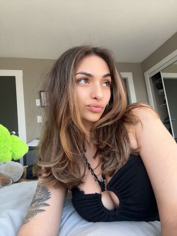 Full leaked Akirya private onlyfans photo
